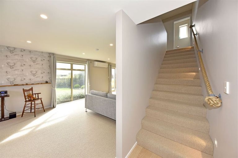 Photo of property in 18 Kahukura Road, Broomfield, Christchurch, 8042