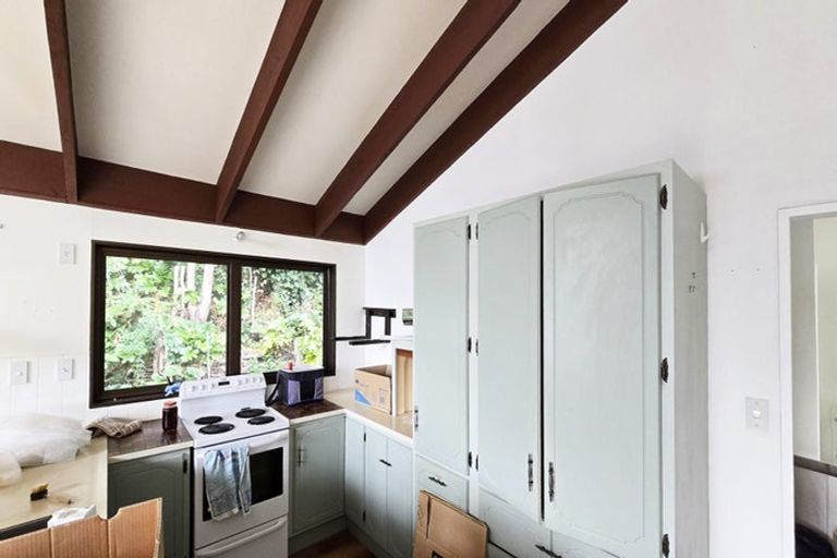 Photo of property in 27 Burns Road, Hospital Hill, Napier, 4110