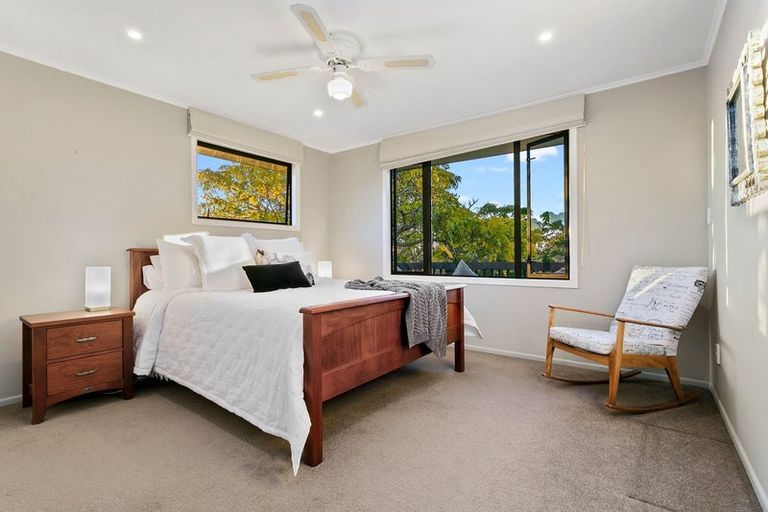 Photo of property in 6 May Avenue, Te Atatu South, Auckland, 0610