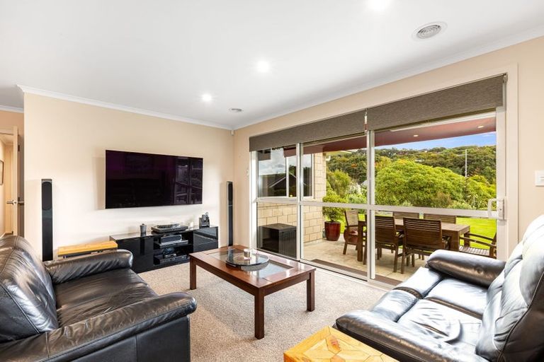 Photo of property in 21 Resolution Drive, Whitby, Porirua, 5024