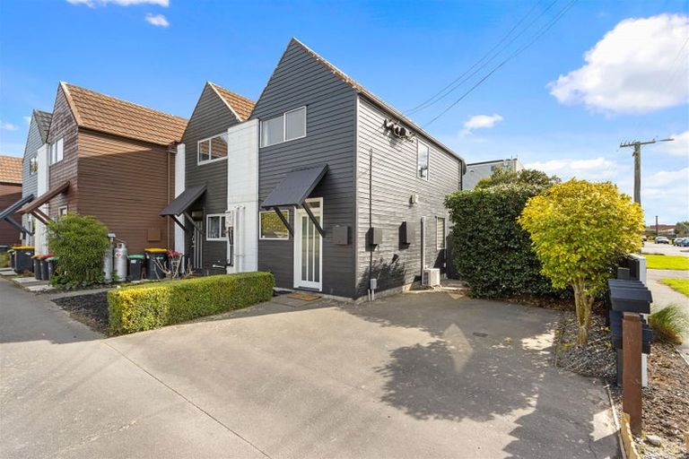 Photo of property in 1/37 Geraldine Street, Edgeware, Christchurch, 8013