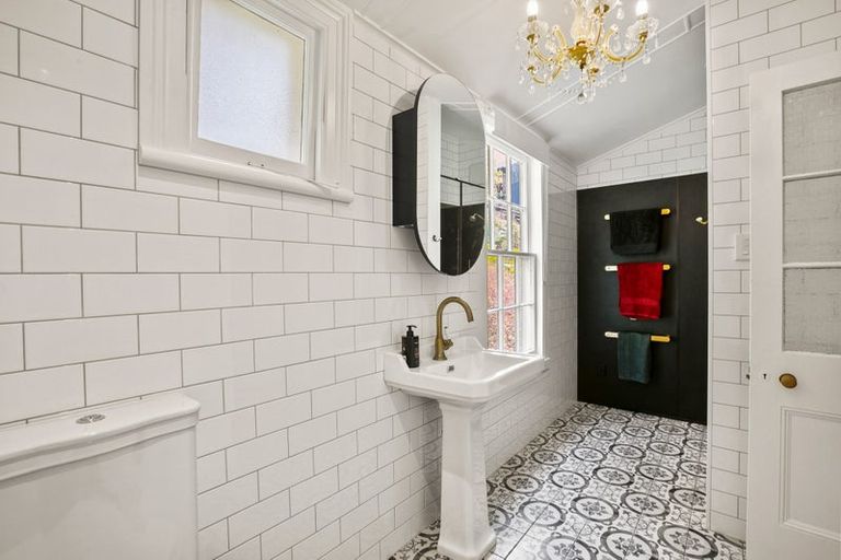 Photo of property in 149 Vivian Street, New Plymouth, 4310