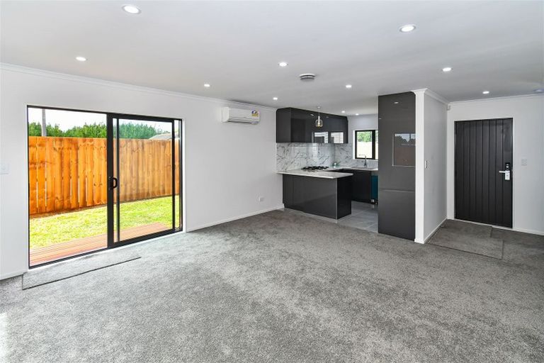 Photo of property in 20a Survila Street, Takanini, 2110