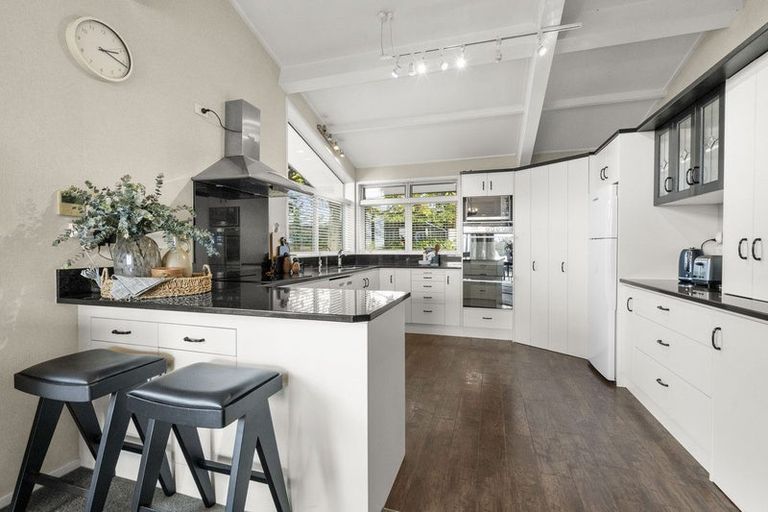 Photo of property in 37 Brookfield Terrace, Brookfield, Tauranga, 3110