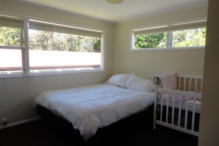 Photo of property in 5 Melba Street, Beach Haven, Auckland, 0626