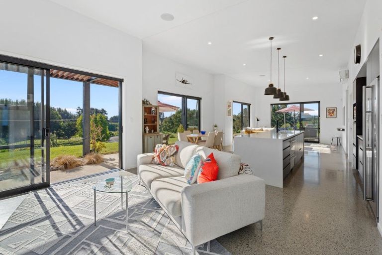 Photo of property in 9 Kristin Place, Manakau, Levin, 5573