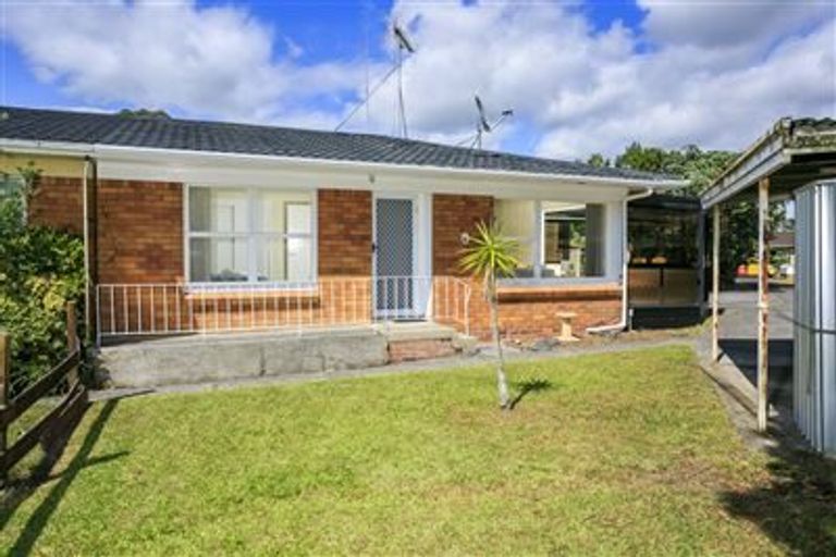 Photo of property in 1/14 Kapiti Place, Sunnynook, Auckland, 0620