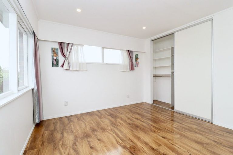 Photo of property in 15 Archmillen Avenue, Pakuranga Heights, Auckland, 2010