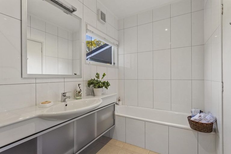 Photo of property in 81 Sunnybrae Road, Hillcrest, Auckland, 0627