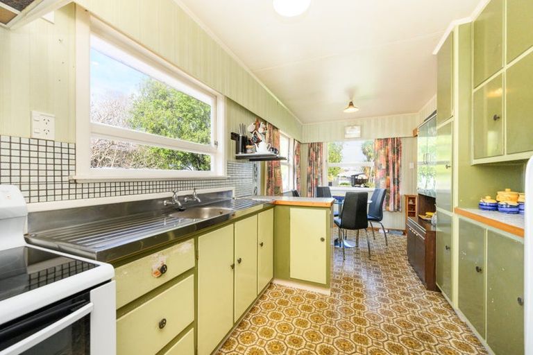 Photo of property in 33 Apollo Parade, Milson, Palmerston North, 4414