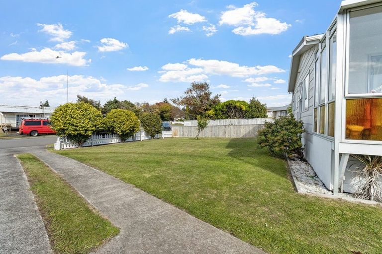 Photo of property in 2/6 Wicklow Place, Bell Block, New Plymouth, 4312