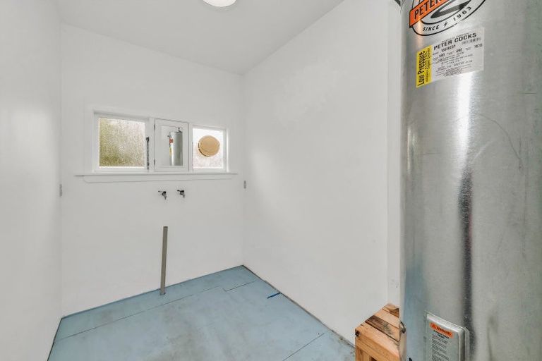 Photo of property in 1/5 Winters Road, Redwood, Christchurch, 8051