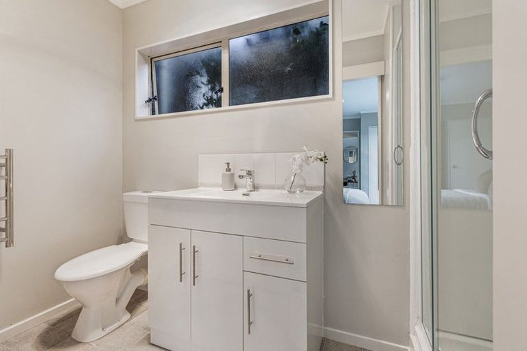 Photo of property in 3 Meynell Court, Glen Eden, Auckland, 0602