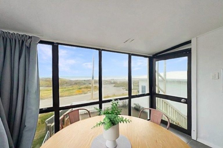 Photo of property in 21 Ocean Beach Street, Foxton Beach, Foxton, 4815