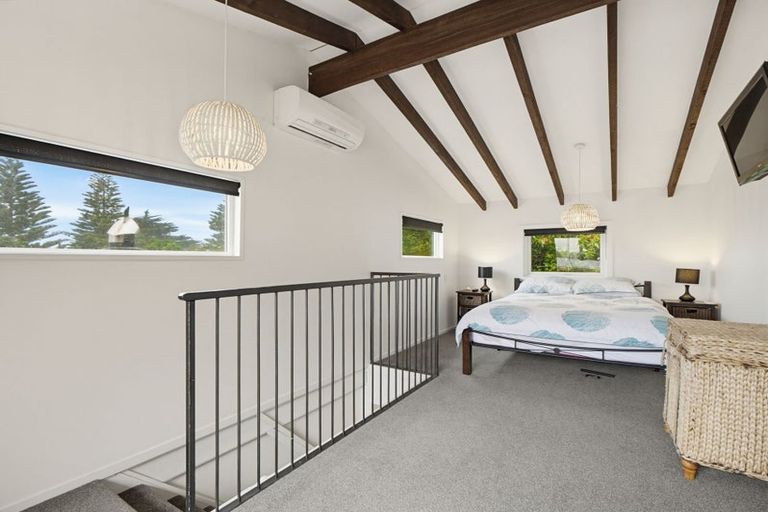 Photo of property in 42 Moody Street, Gore Bay, Cheviot, 7383