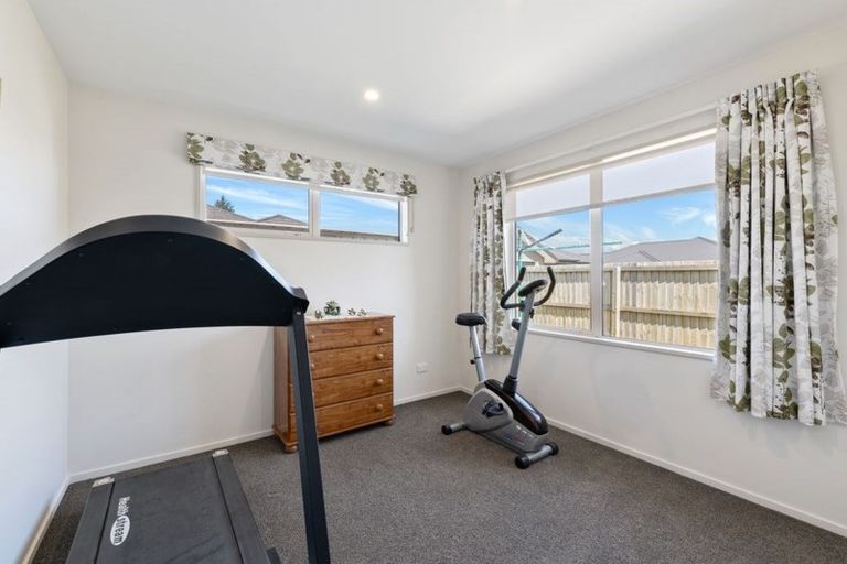 Photo of property in 54 Lewis Crescent, Rolleston, 7614