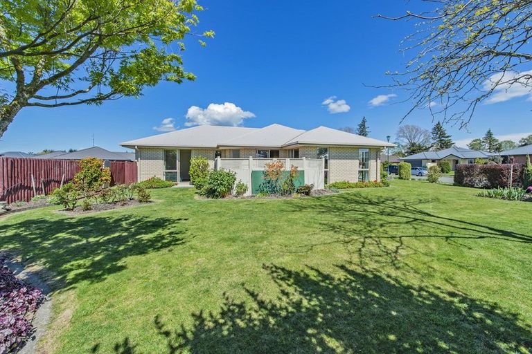 Photo of property in 5 Stanwood Grove, Darfield, 7510