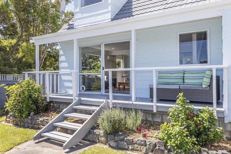 Photo of property in 35 James Cook Drive, Whitby, Porirua, 5024