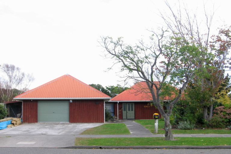 Photo of property in 53 Nimmo Avenue West, Waikanae, 5036