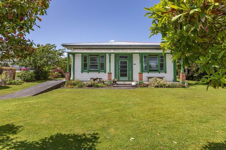 Photo of property in 104 Hall Street, Hokitika, 7810
