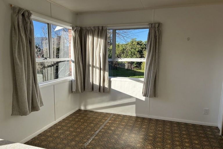 Photo of property in 31 Oxford Street, Martinborough, 5711