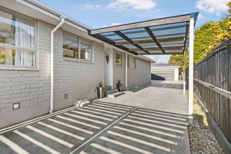 Photo of property in 8 Glen Place, Parklands, Christchurch, 8083
