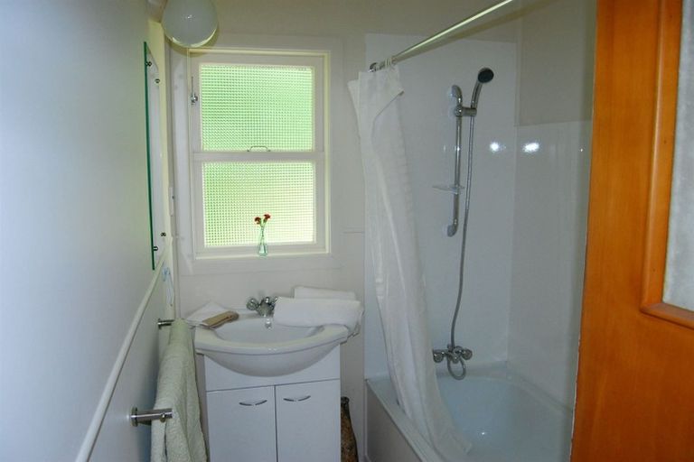 Photo of property in 74 Kervil Avenue, Te Atatu Peninsula, Auckland, 0610