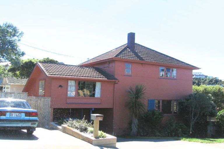 Photo of property in 5 Raumati Terrace, Khandallah, Wellington, 6035