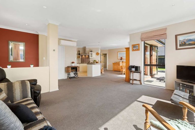 Photo of property in 17 Kedleston Drive, Avonhead, Christchurch, 8042