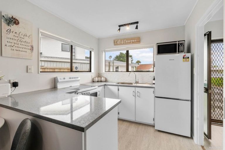 Photo of property in 1/50a Tawa Crescent, Manurewa, Auckland, 2102