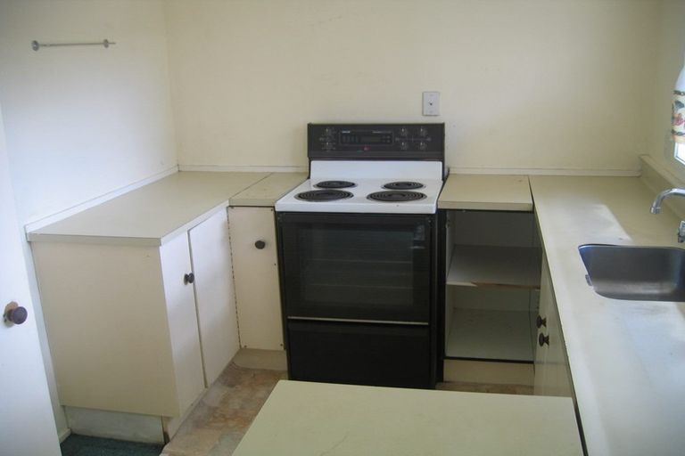 Photo of property in 21 Wattle Street, New Lynn, Auckland, 0600