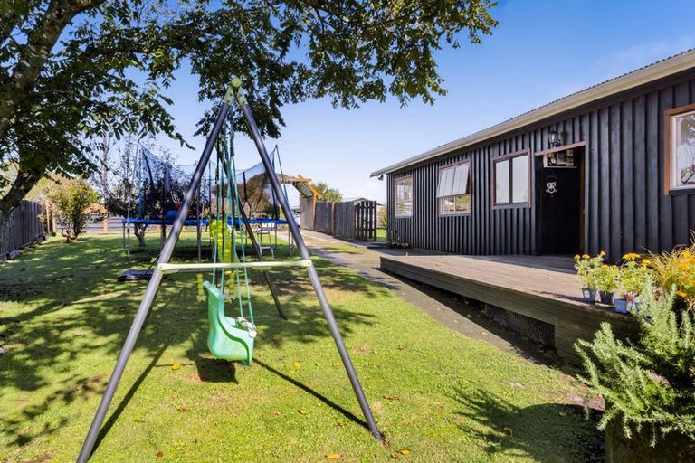 Photo of property in 9 Standish Street, Midhirst, Stratford, 4394