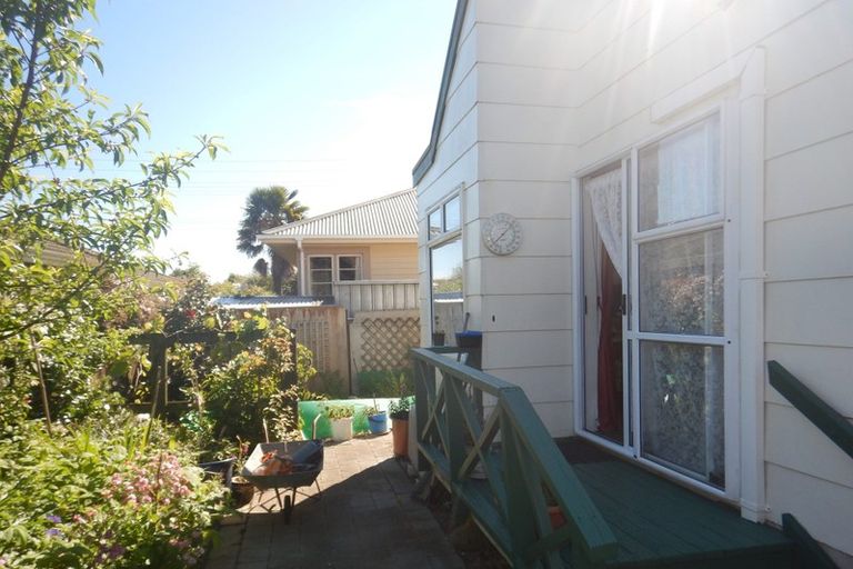 Photo of property in 2/12 Marsden Road, Stoke, Nelson, 7011