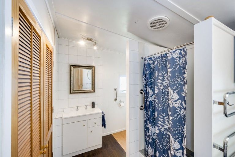 Photo of property in 1209 Caroline Road, Mayfair, Hastings, 4122