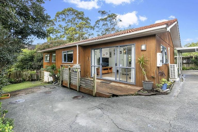 Photo of property in 46a Riserra Drive, Ranui, Auckland, 0612