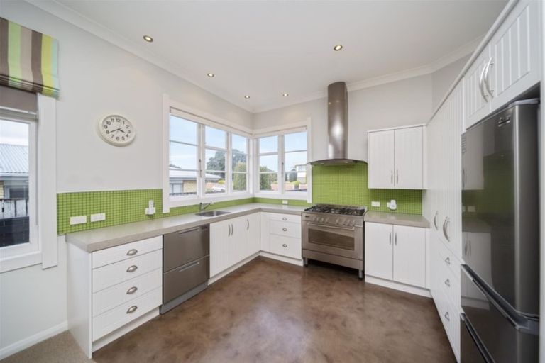 Photo of property in 30 Puriri Street, Hawera, 4610