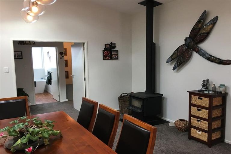 Photo of property in 8 Hollis Road, Paraparaumu Beach, Paraparaumu, 5032