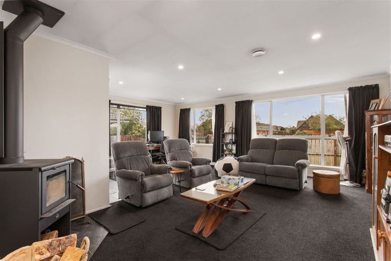 Photo of property in 426 Mairehau Road, Parklands, Christchurch, 8083