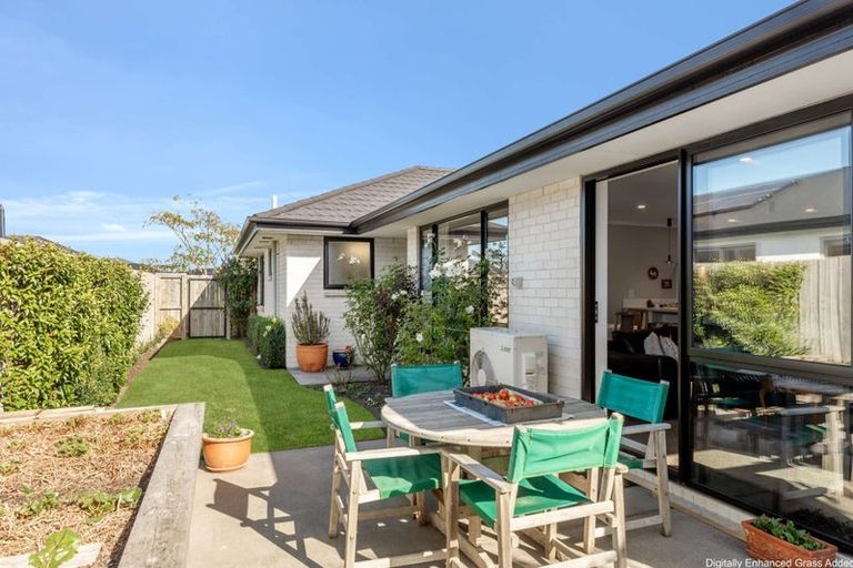 Photo of property in 27 Katrine Drive, Marshland, Christchurch, 8083