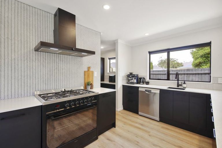 Photo of property in 31 Woodglen Drive, Woodend, 7610