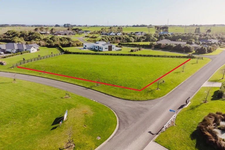 Photo of property in 2 Paterson Lane, Kelvin Grove, 4470