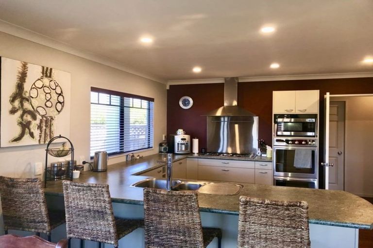 Photo of property in 12 The Masthead, Whitby, Porirua, 5024