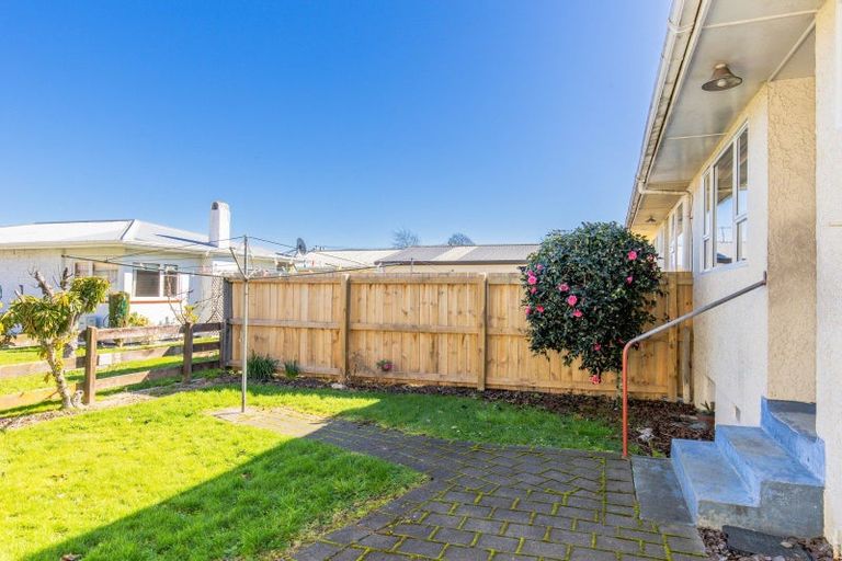 Photo of property in 2/5 Lichfield Street, Stoke, Nelson, 7011