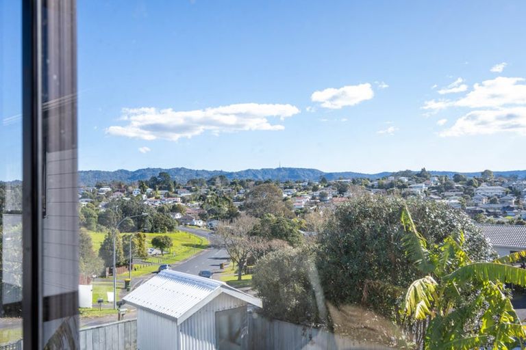 Photo of property in 68 Sunvue Road, Glen Eden, Auckland, 0602