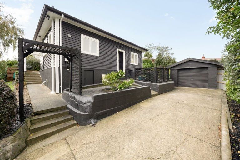 Photo of property in 24 Sutton Crescent, Hillcrest, Hamilton, 3216