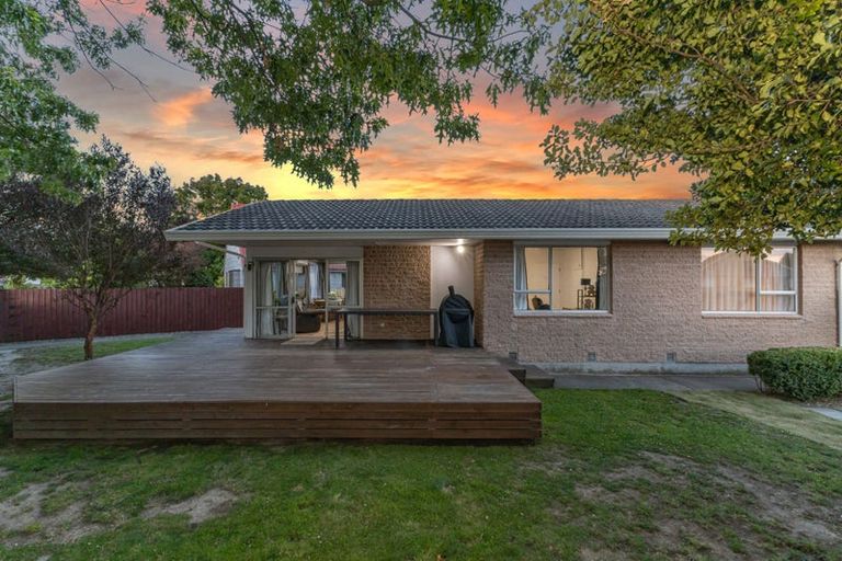 Photo of property in 2 Magenta Place, Broomfield, Christchurch, 8042