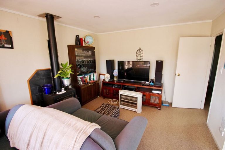 Photo of property in 16 Lee Street, Whitianga, 3510