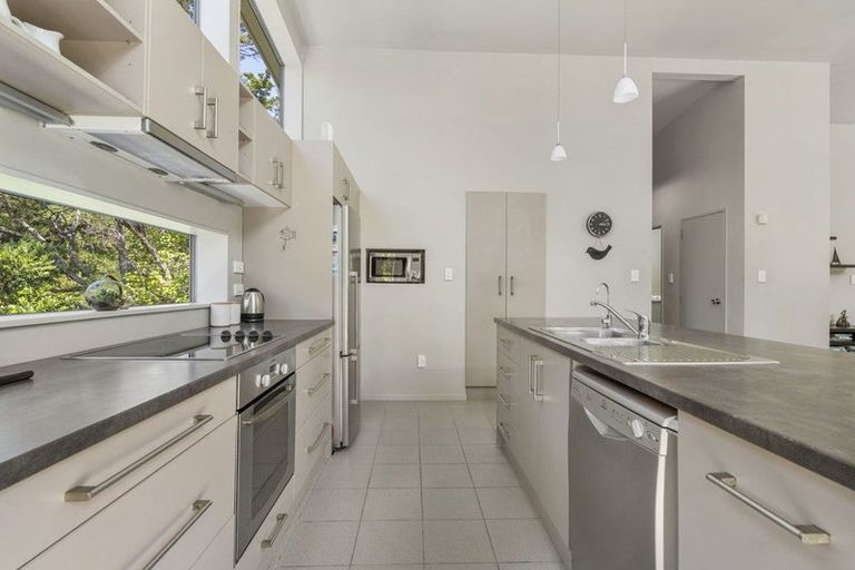 Photo of property in 10 Beach Street, Sandspit, Warkworth, 0982