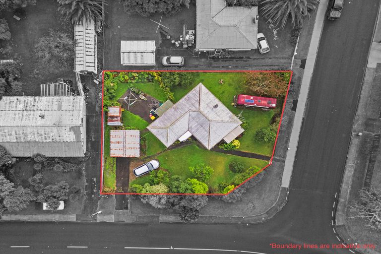 Photo of property in 2 President Avenue, Papakura, 2110