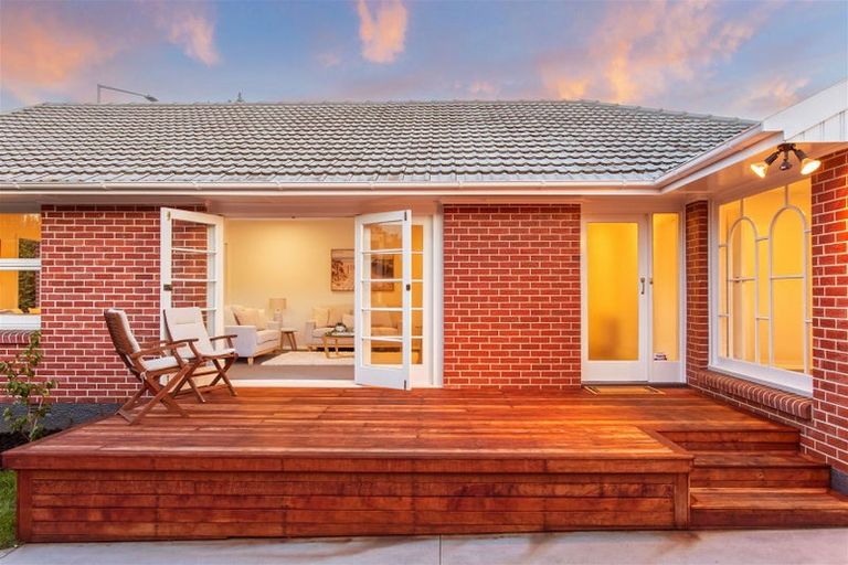 Photo of property in 1 Windermere Road, Papanui, Christchurch, 8053